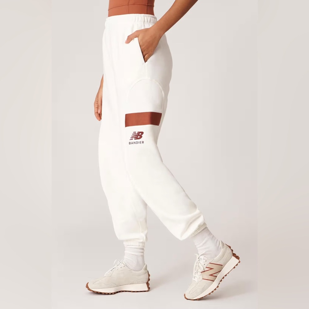 NEW BALANCE x BANDIER Collab Sweatpants Fleece Joggers in White